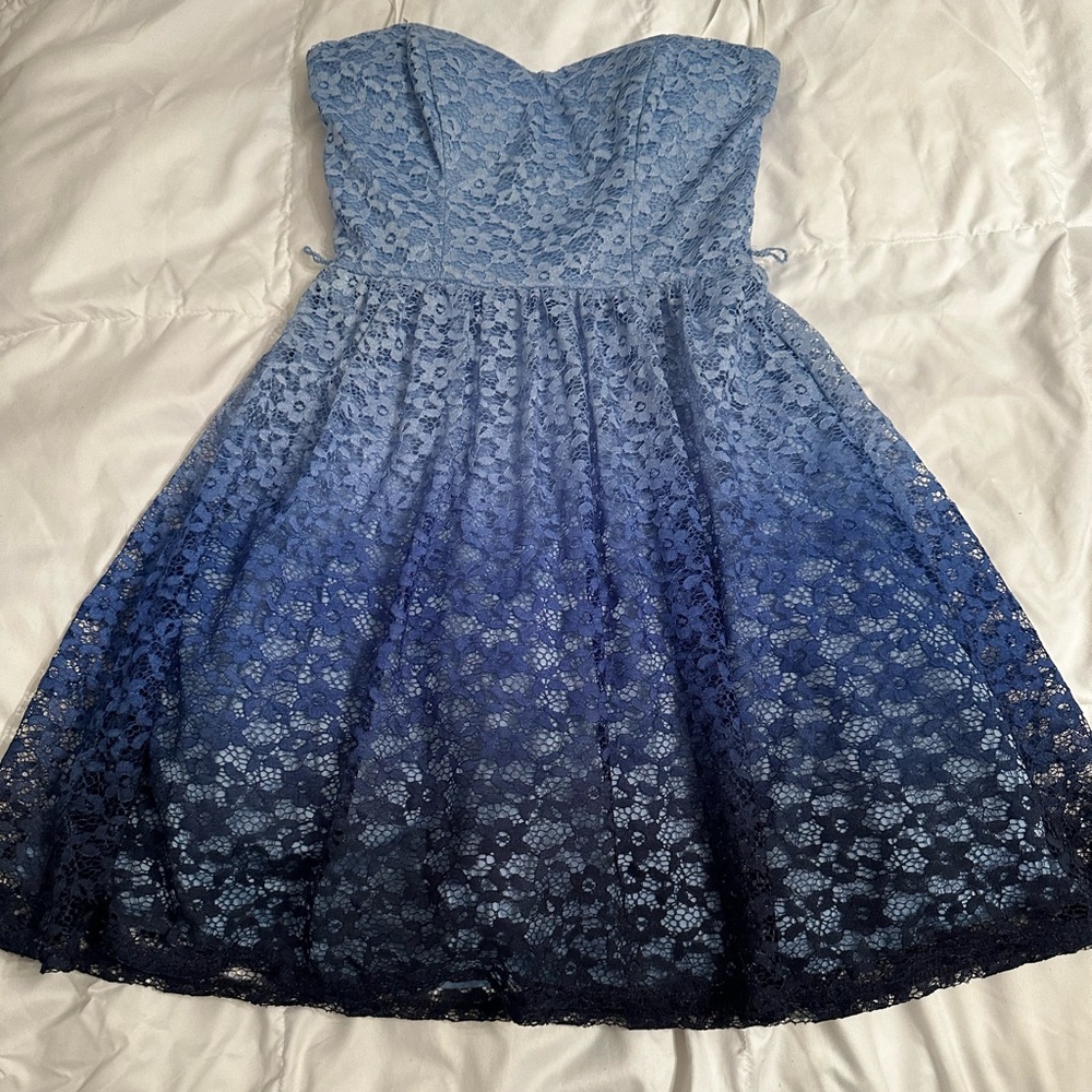B. Darlin strapless ombré blue lace dress. Size 3/4
